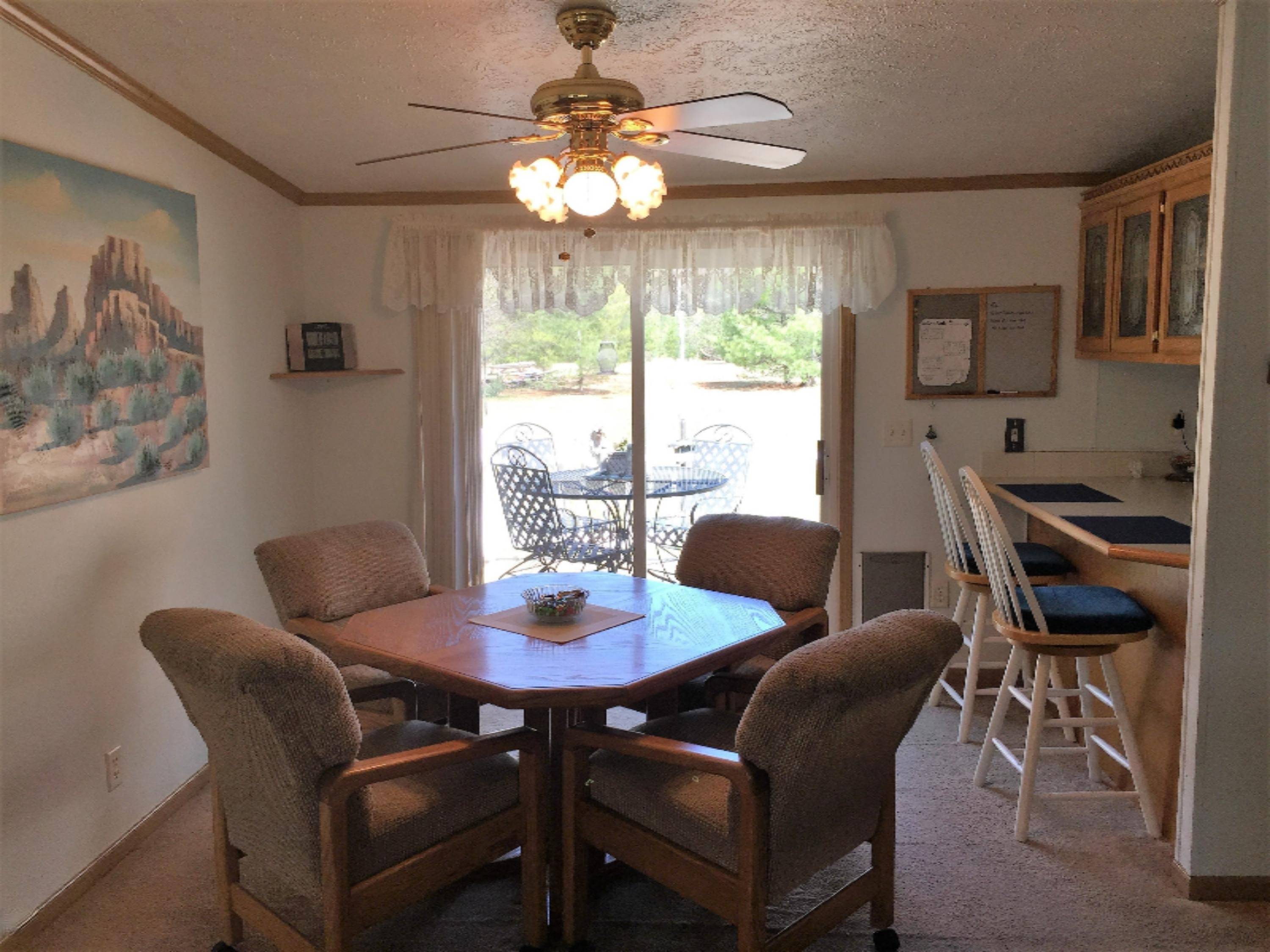 464 West Hoague Road Manistee, MI 49660 - Photo 8 of 27 Dining Area and Snack Bar