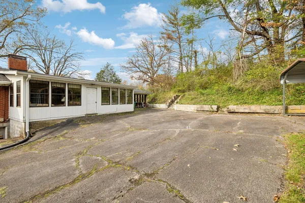 $989,000 | 404 Van Hook Drive, Ashland City, TN 37015