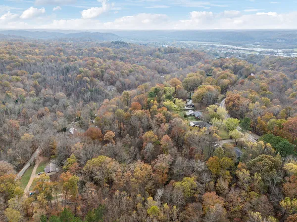 $989,000 | 404 Van Hook Drive, Ashland City, TN 37015
