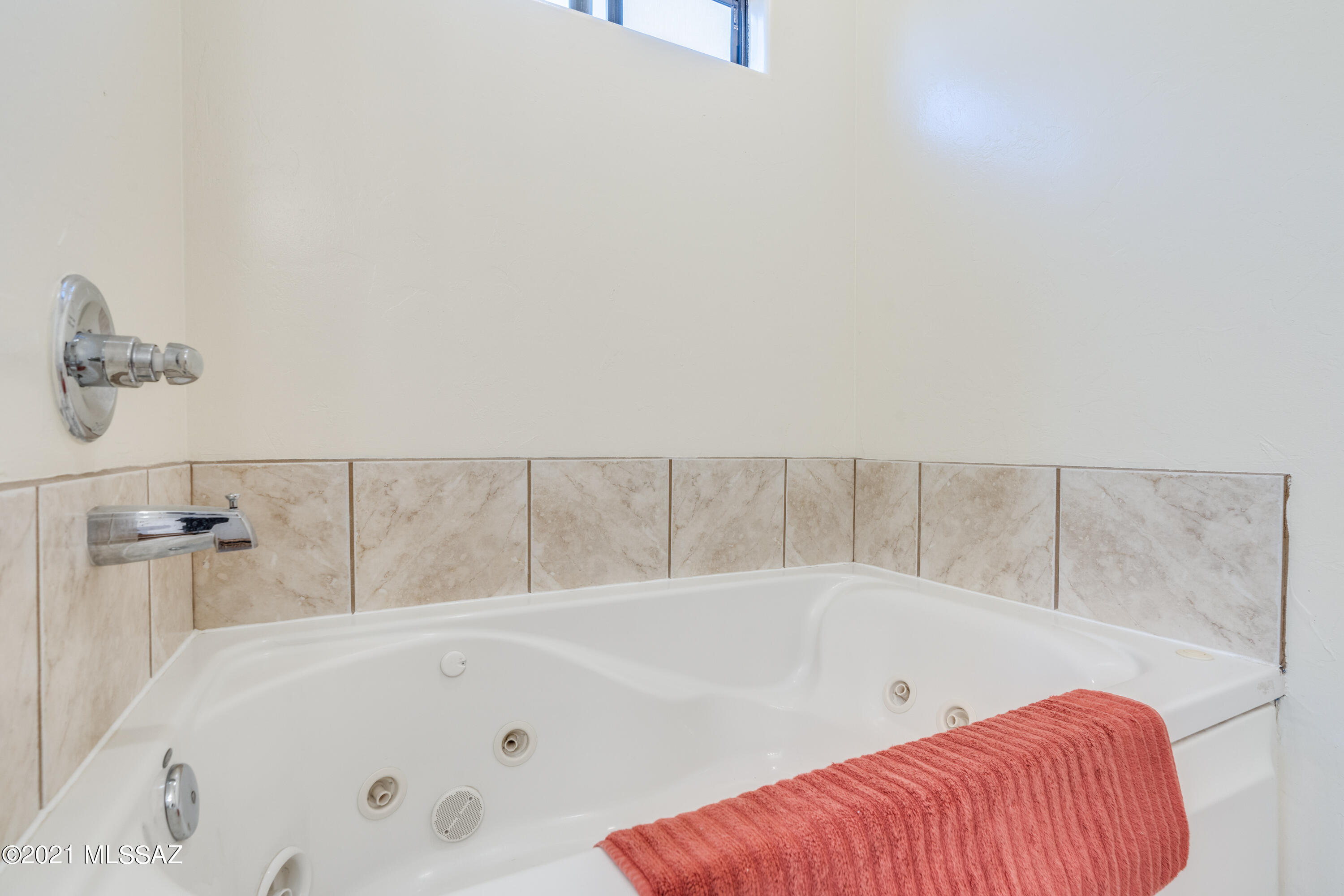 9737 South Spider Rock Road Vail, AZ 85641 - Photo 22 of 46 Gallery Image 22