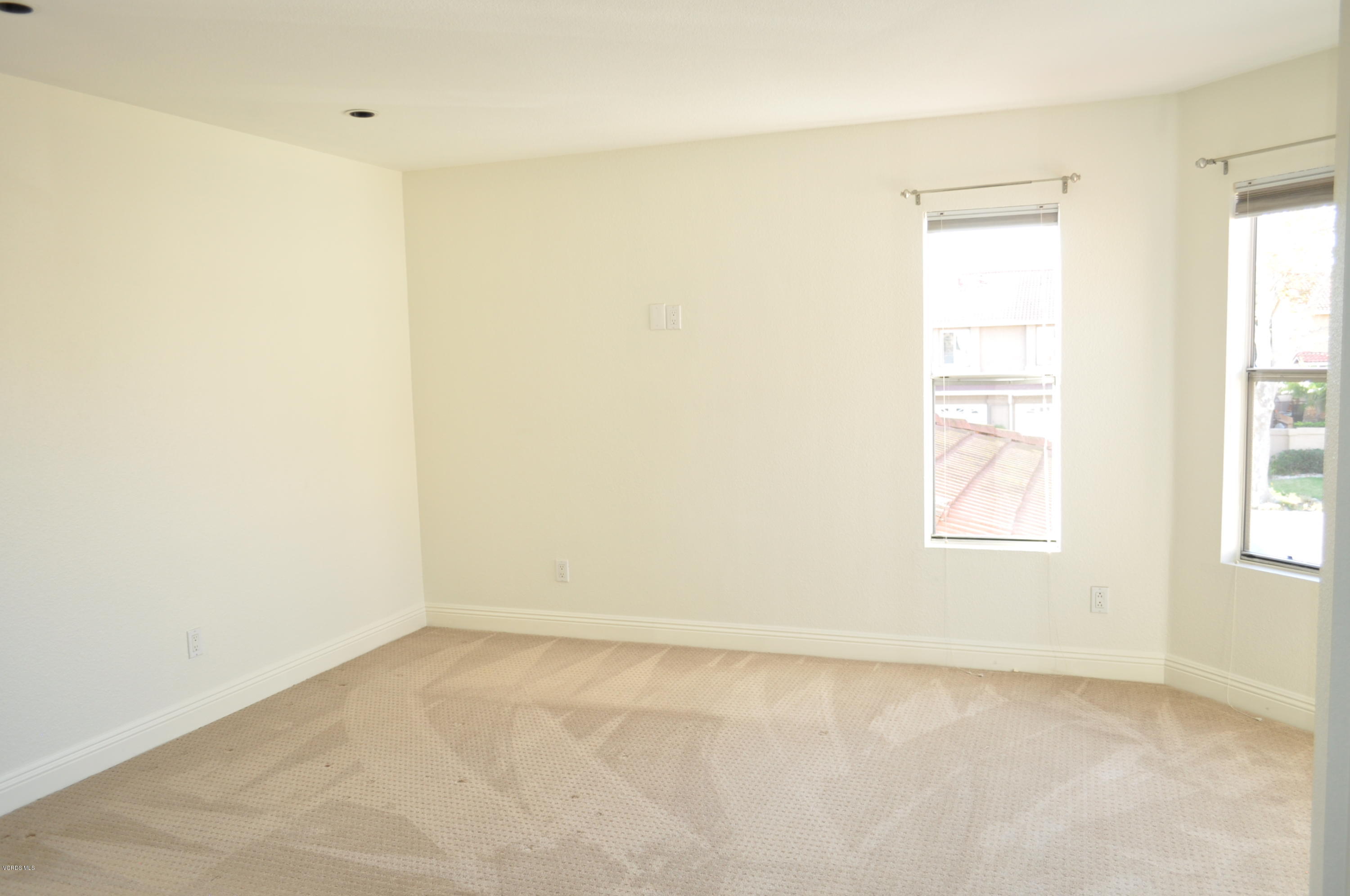 4852 Penrose Avenue Moorpark, CA 93021 - Photo 11 of 20 an empty room with a window