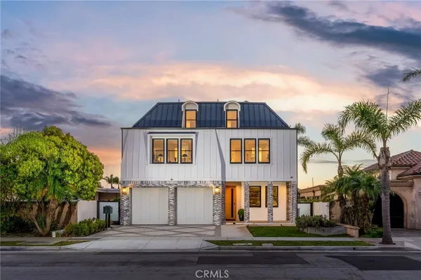 $6,490,000 | 17007 Edgewater Lane, Huntington Beach, CA 92649