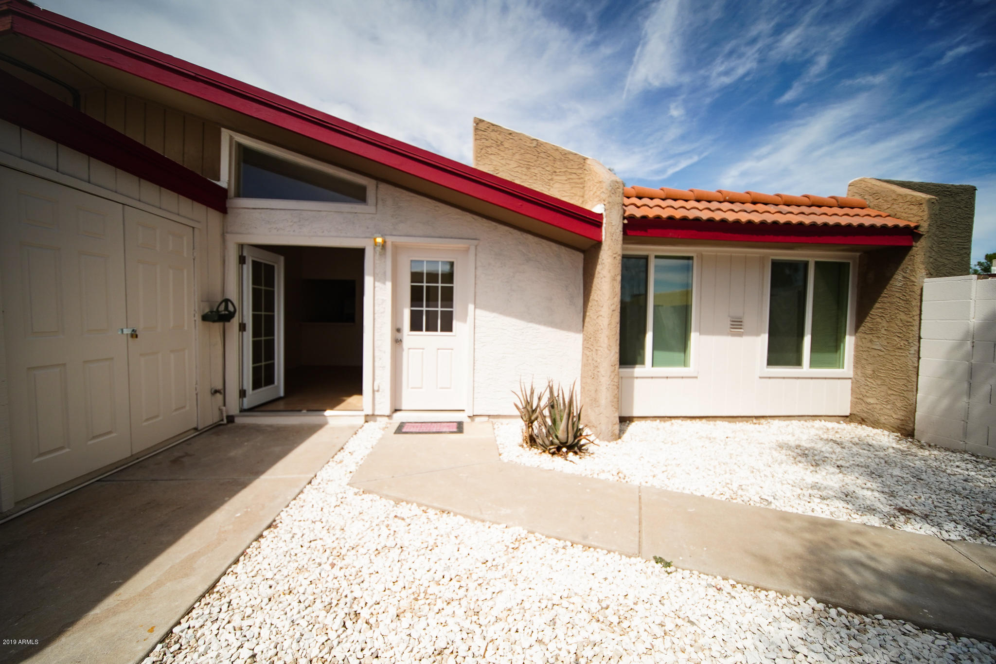633 North May, Unit 19 Mesa, AZ 85201 - Photo 3 of 14 DSC00559