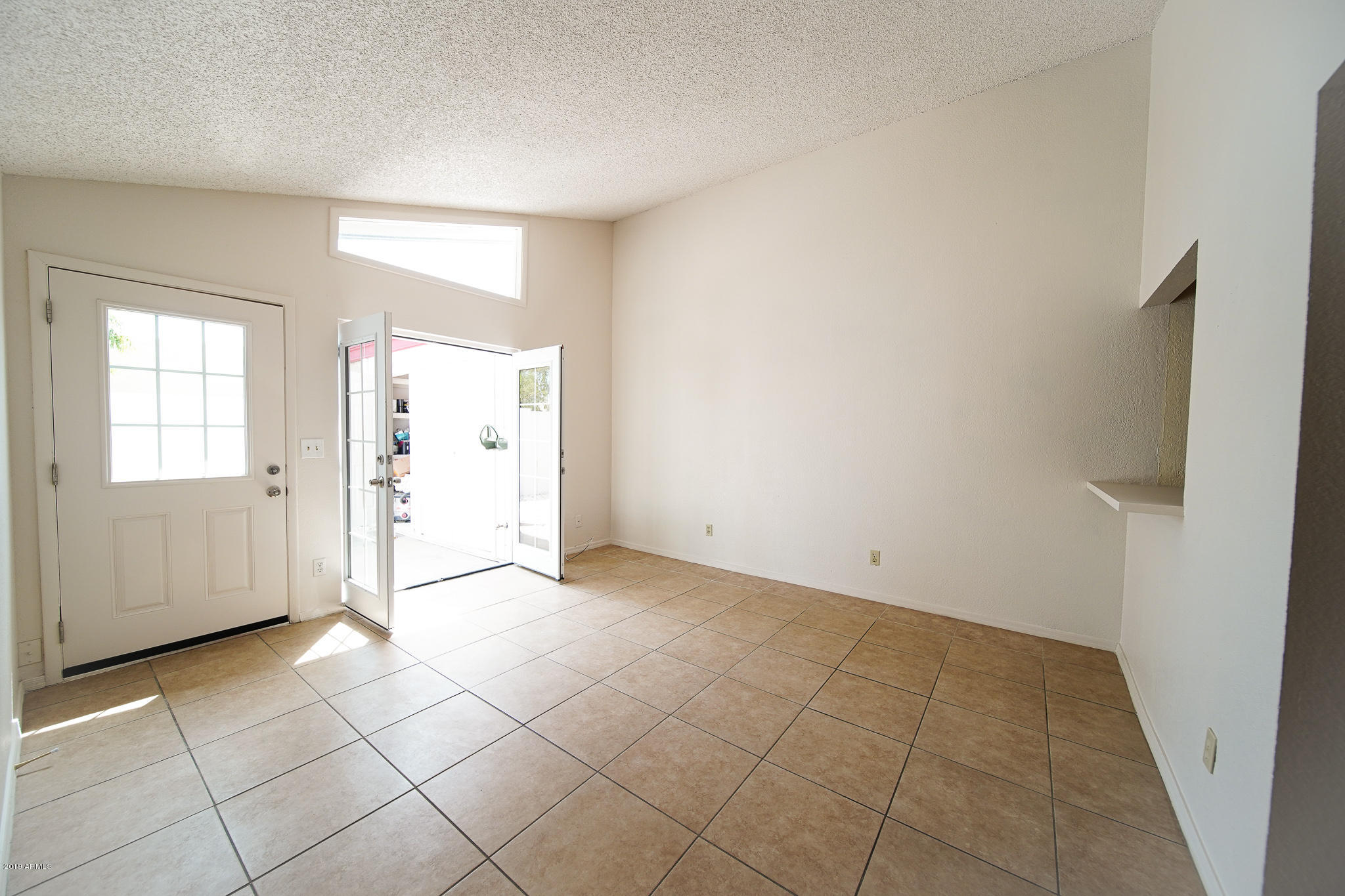 633 North May, Unit 19 Mesa, AZ 85201 - Photo 5 of 14 DSC00574