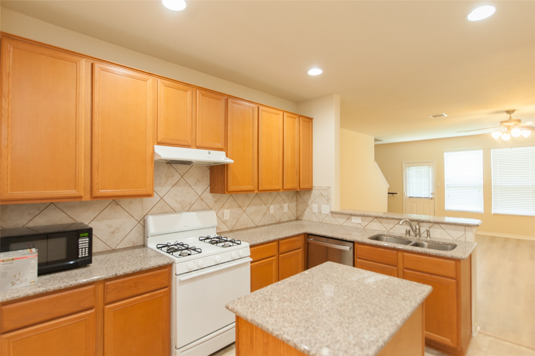 18519 Each Elm Way Houston, TX 77084 - Photo 6 of 23