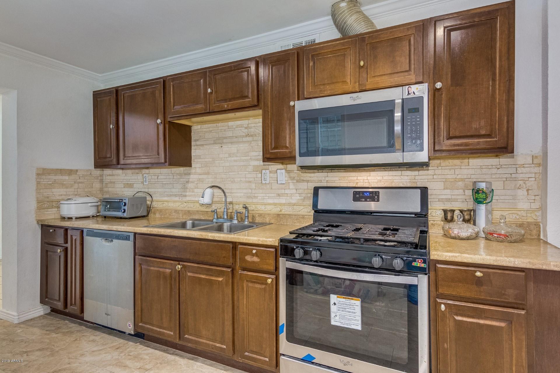 3822 West Thomas Road Phoenix, AZ 85019 - Photo 9 of 22 0009-Thomas (9)