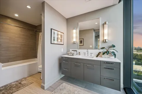 $2,997,000 | 3433 Westheimer Road, Unit 706, Houston, TX 77027