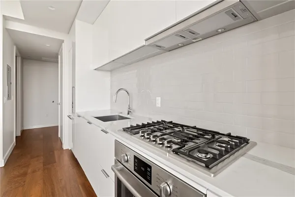 $3,395 | 44 East Avenue, Unit 2011, Austin, TX 78701