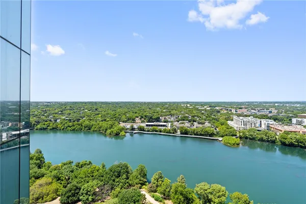 $3,395 | 44 East Avenue, Unit 2011, Austin, TX 78701