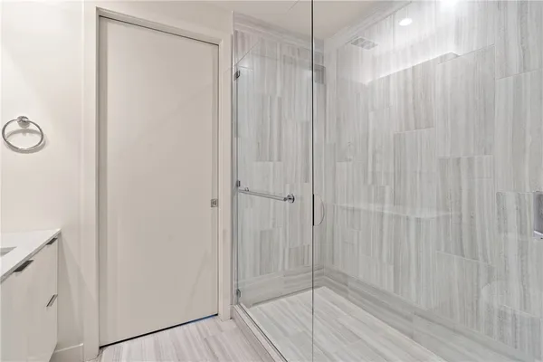 $3,395 | 44 East Avenue, Unit 2011, Austin, TX 78701