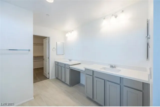 $2,900 | 10407 Sadie Blake Avenue, Las Vegas, NV 89166