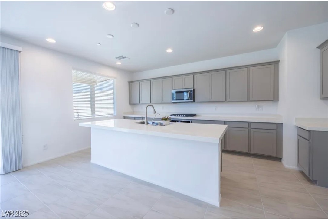 10407 Sadie Blake Avenue Las Vegas, NV 89166 - Photo 7 of 25