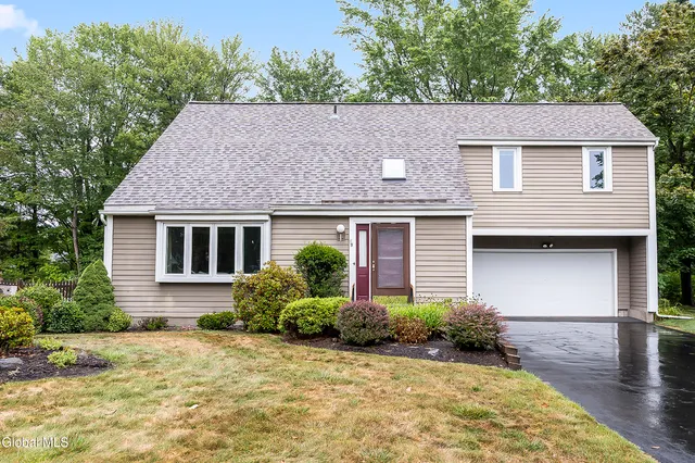 $390,000 | 19 Longmeadow Drive, Bethlehem, NY 12054