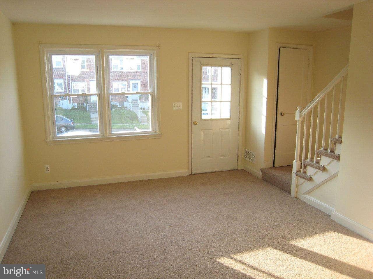 579 Welbrook Road Baltimore, MD 21221 - Photo 3 of 18 Living Room