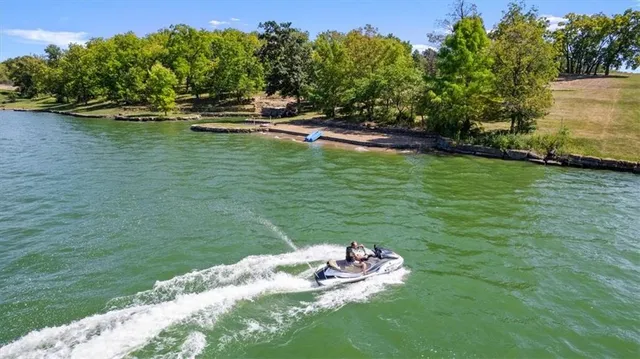 $1,395,000 | 10700 Northeast 106th Terrace, Kansas City, MO 64157