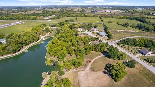 $1,395,000 | 10700 Northeast 106th Terrace, Kansas City, MO 64157