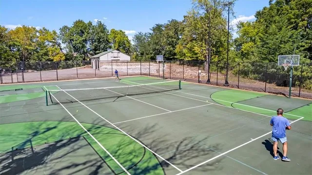 $1,395,000 | 10700 Northeast 106th Terrace, Kansas City, MO 64157