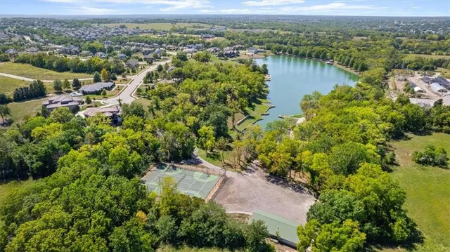 $1,395,000 | 10700 Northeast 106th Terrace, Kansas City, MO 64157