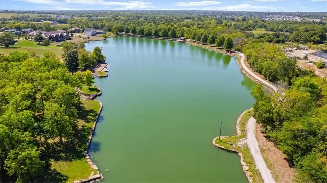 $1,395,000 | 10700 Northeast 106th Terrace, Kansas City, MO 64157