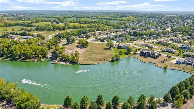 $1,395,000 | 10700 Northeast 106th Terrace, Kansas City, MO 64157