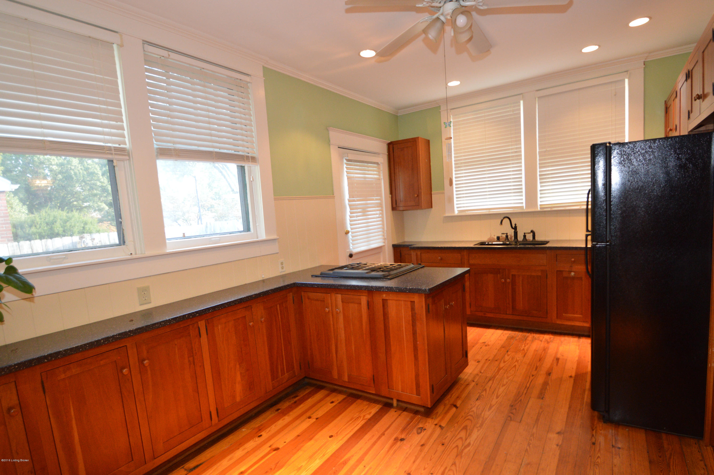 3021 Beaumont Road Louisville, KY 40205 - Photo 24 of 26 2016-10-04 05