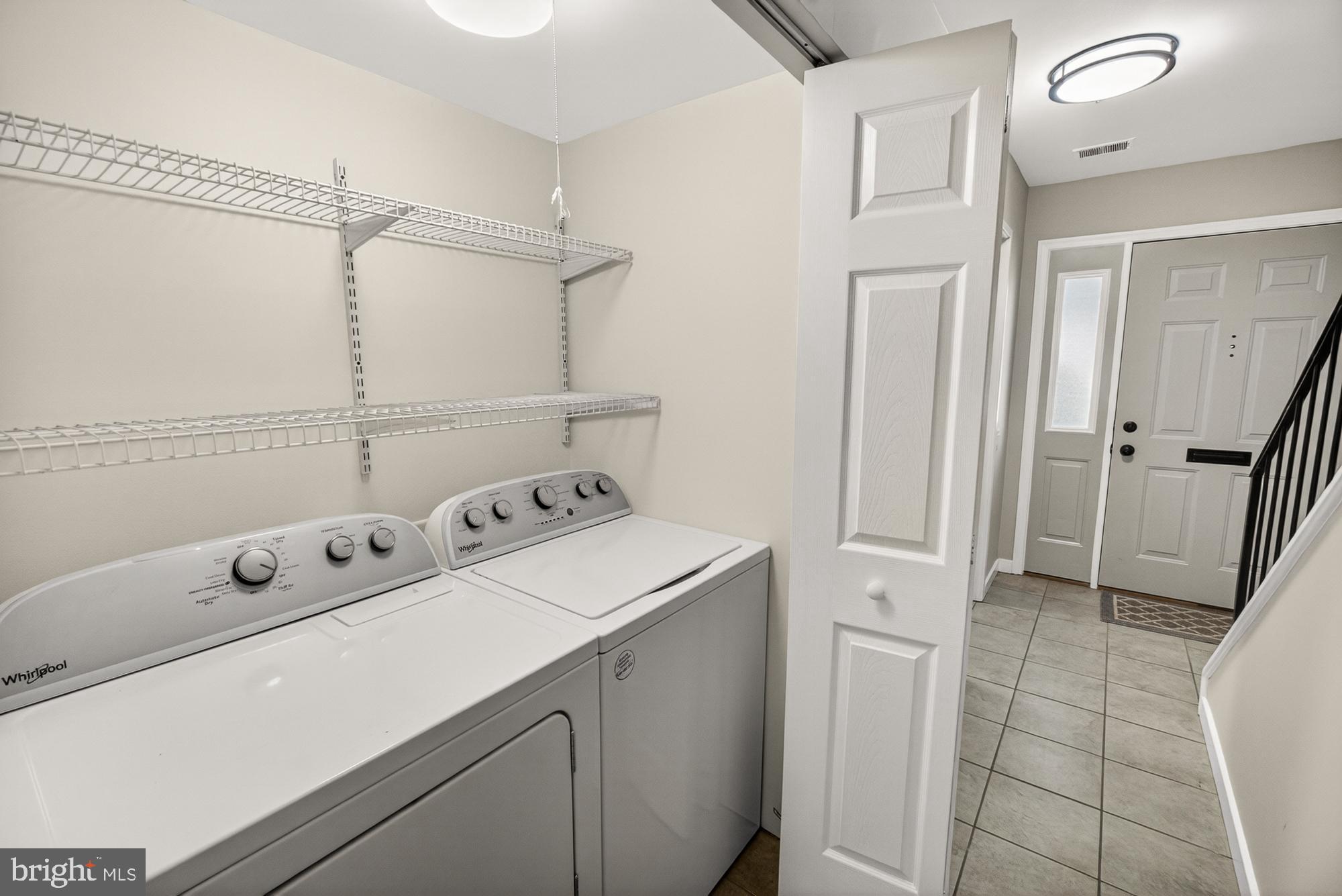 19346 Keymar Way Gaithersburg, MD 20886 - Photo 17 of 41 Main floor laundry