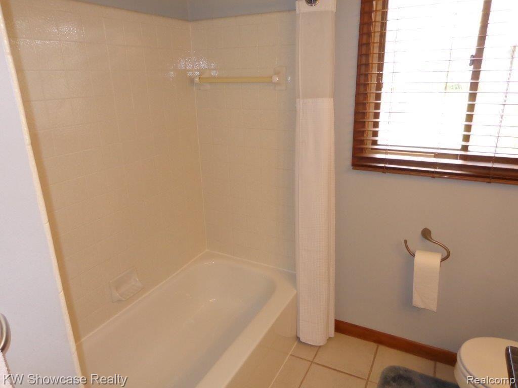 1650 Gravel Ridge Drive Rochester Hills, MI 48307 - Photo 31 of 93
