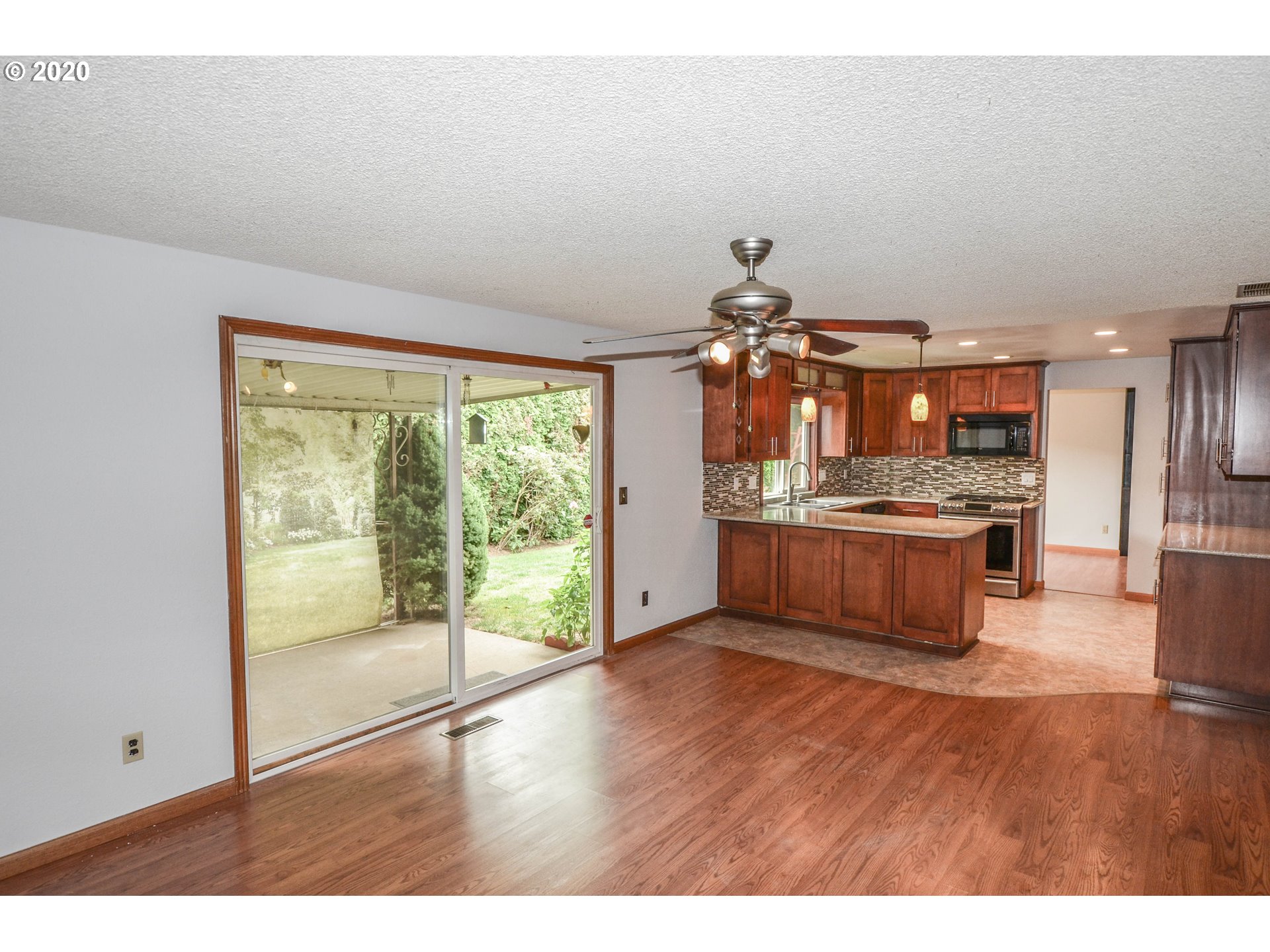 1772 Talawa Court Northeast Keizer, OR 97303 - Photo 12 of 29 Gallery Image 12