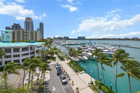 $9,200 | 400 Alton Road, Unit 907, Miami Beach, FL 33139