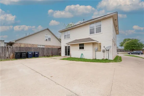 $2,250 | 2427 Pintail Loop, College Station, TX 77845