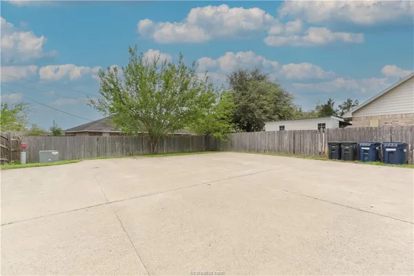 $2,250 | 2427 Pintail Loop, College Station, TX 77845