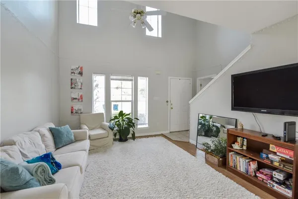 $2,250 | 2427 Pintail Loop, College Station, TX 77845