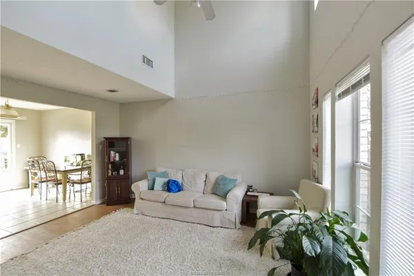 $2,250 | 2427 Pintail Loop, College Station, TX 77845