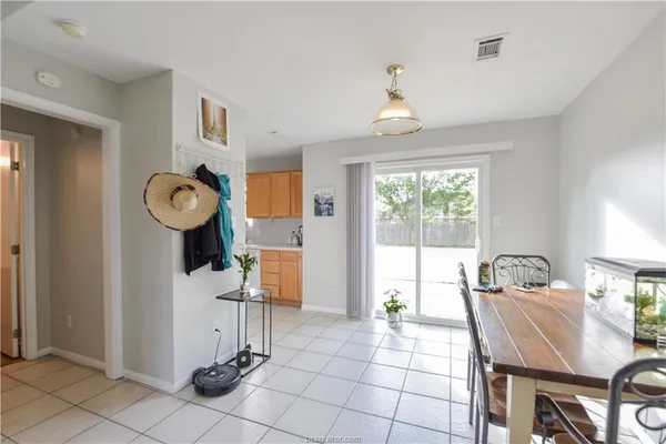 $2,250 | 2427 Pintail Loop, College Station, TX 77845