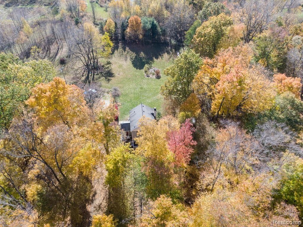 8865 Killinger Road Fowlerville, MI 48836 - Photo 26 of 27 DJI_0215.jpg