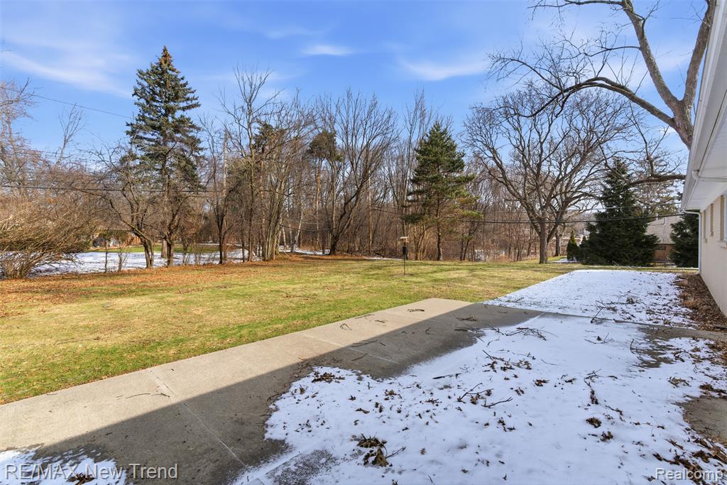 1043 Westview Road Bloomfield Hills, MI 48304 - Photo 43 of 43