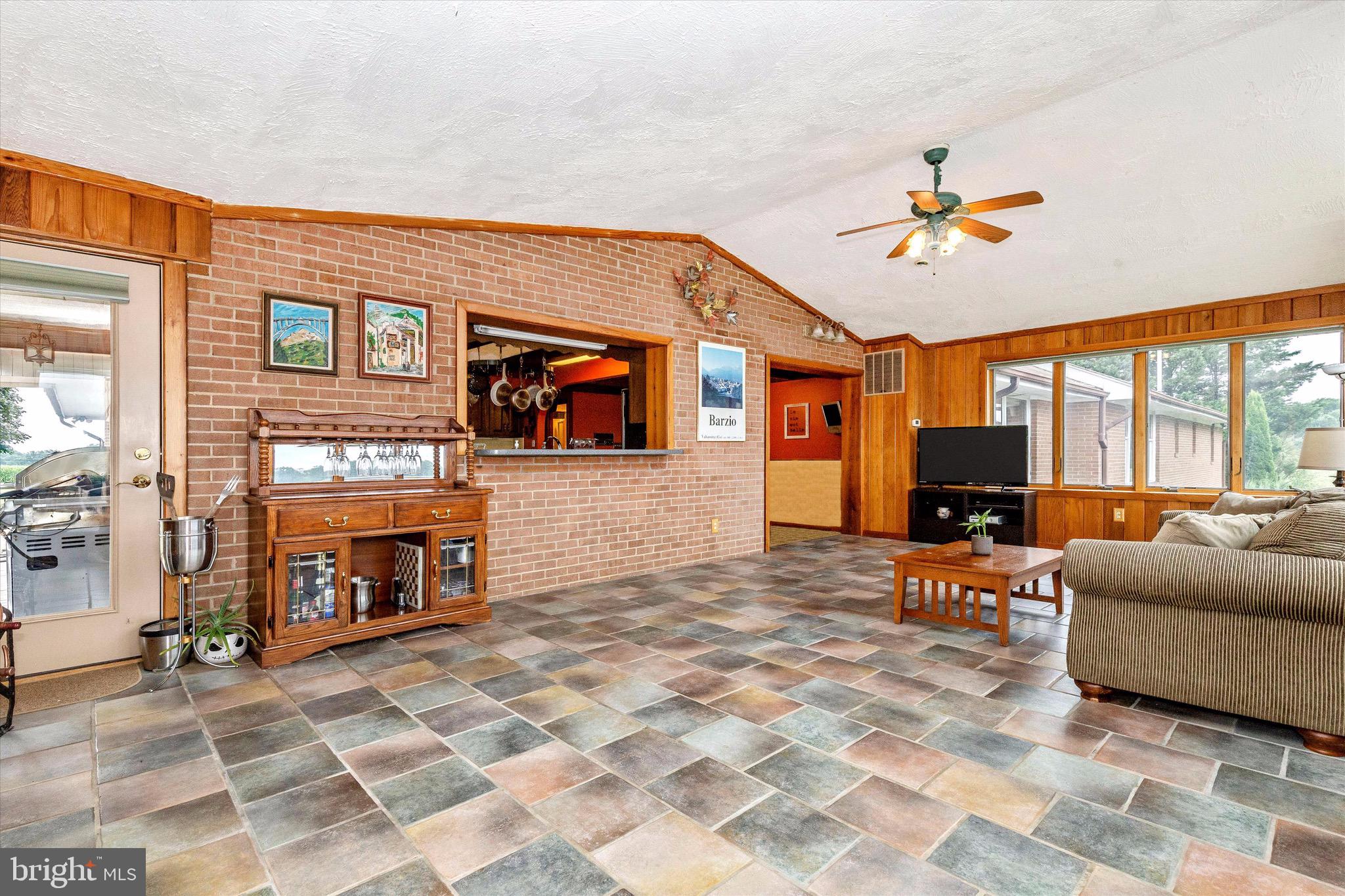 24520 Halterman Road Gaithersburg, MD 20882 - Photo 13 of 33 Gallery Image 13