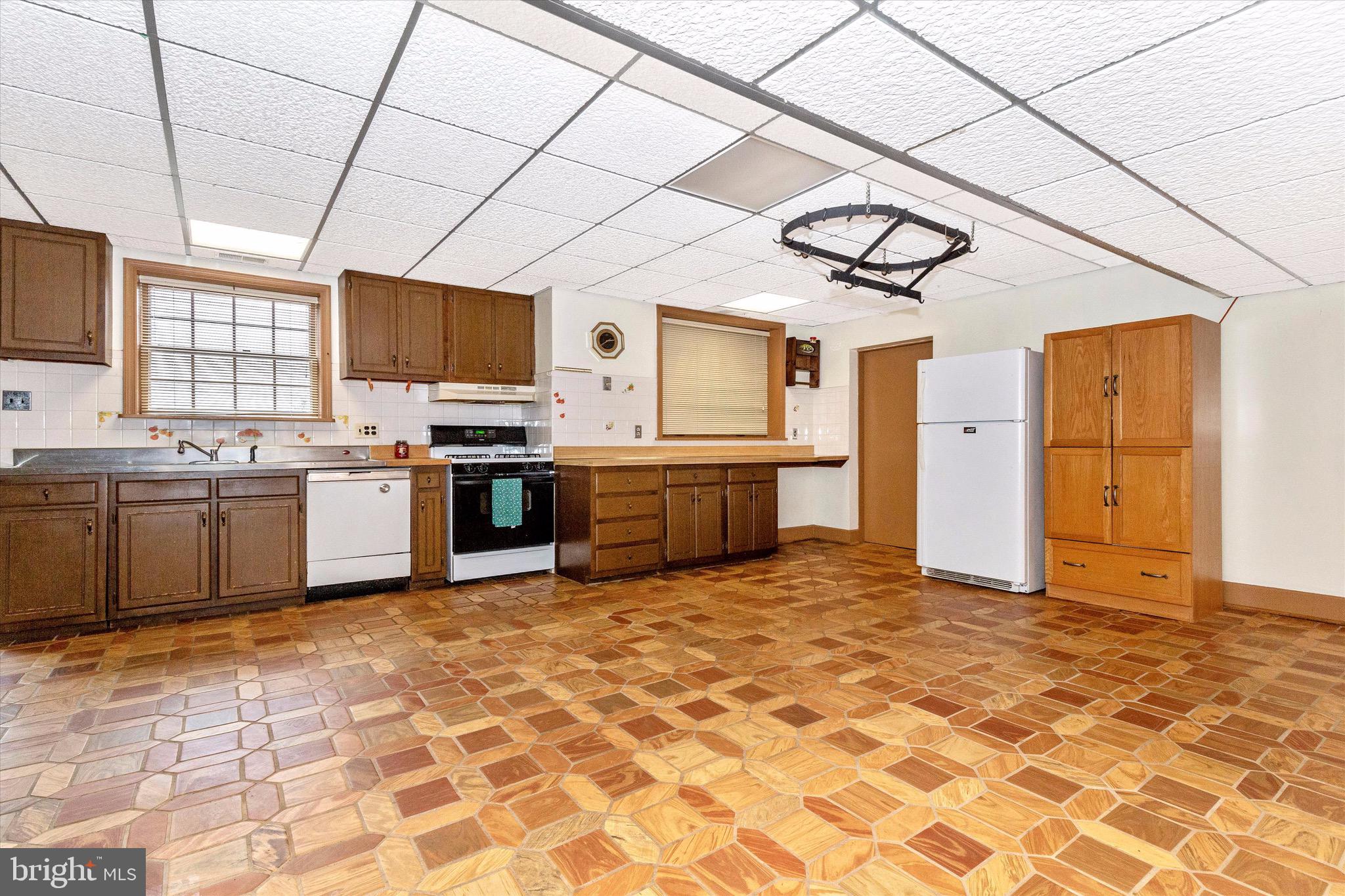 24520 Halterman Road Gaithersburg, MD 20882 - Photo 23 of 33 Gallery Image 23