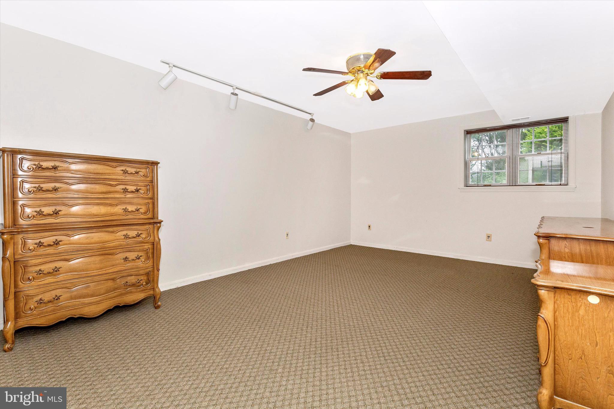 24520 Halterman Road Gaithersburg, MD 20882 - Photo 25 of 33 Gallery Image 25