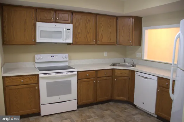 $2,700 | 4302 Fox Pointe Court, Glen Mills, PA 19342