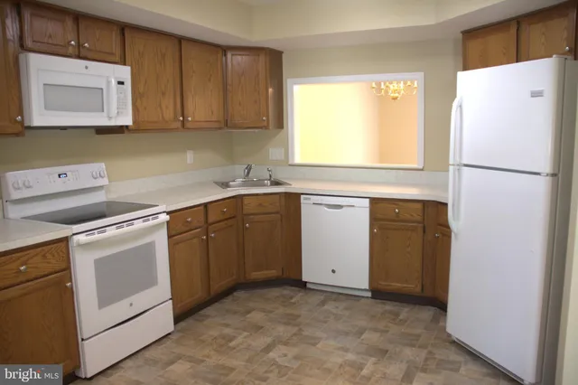 $2,700 | 4302 Fox Pointe Court, Glen Mills, PA 19342