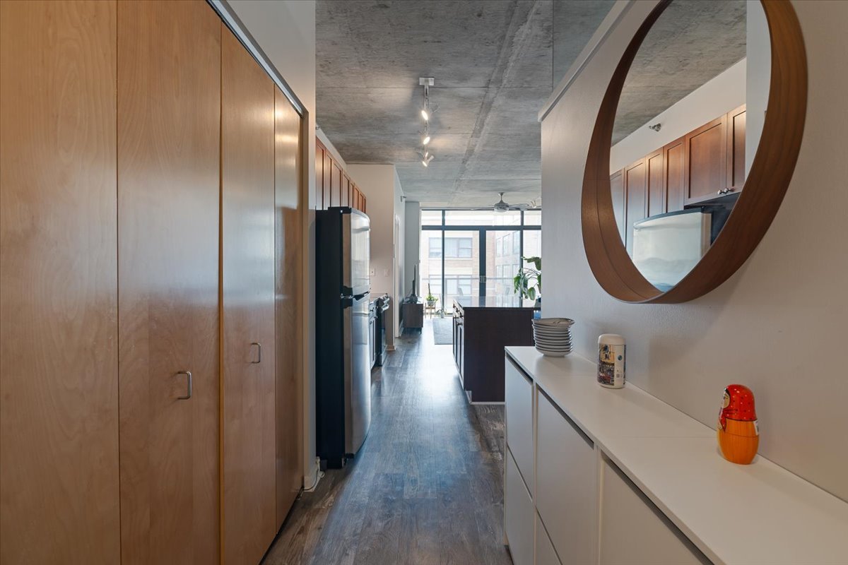 321 South Sangamon Street, Unit 508 Chicago, IL 60607 - Photo 11 of 28