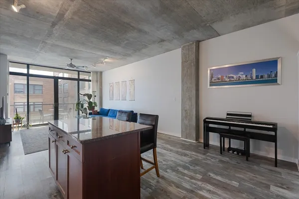 $499,000 | 321 South Sangamon Street, Unit 508, Chicago, IL 60607