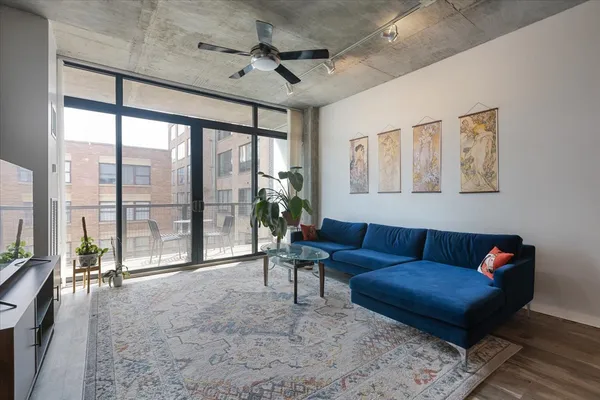 $499,000 | 321 South Sangamon Street, Unit 508, Chicago, IL 60607