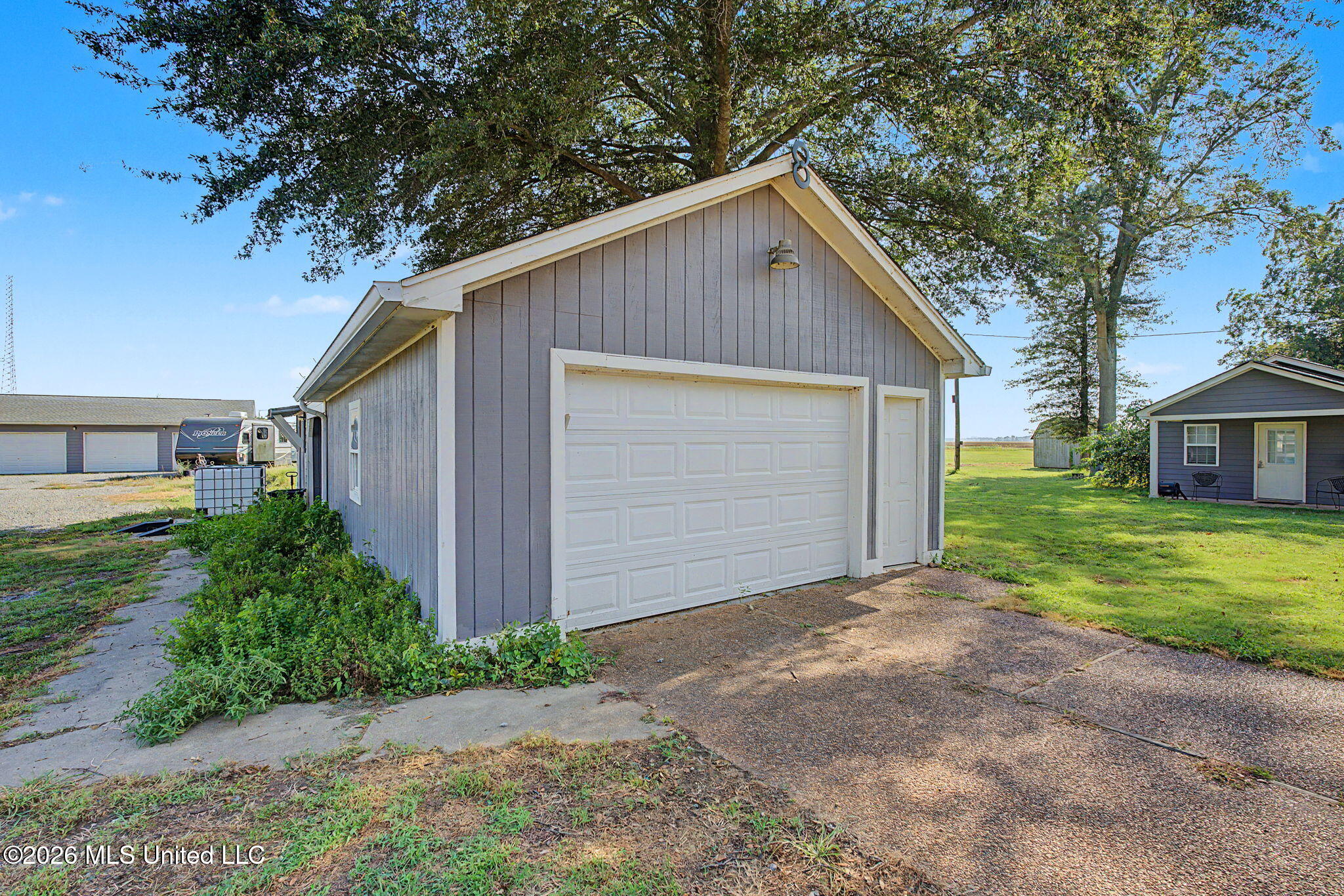 12911 Star Landing Road Lake Cormorant, MS 38641 - Photo 41 of 54 Detached 2 car garage