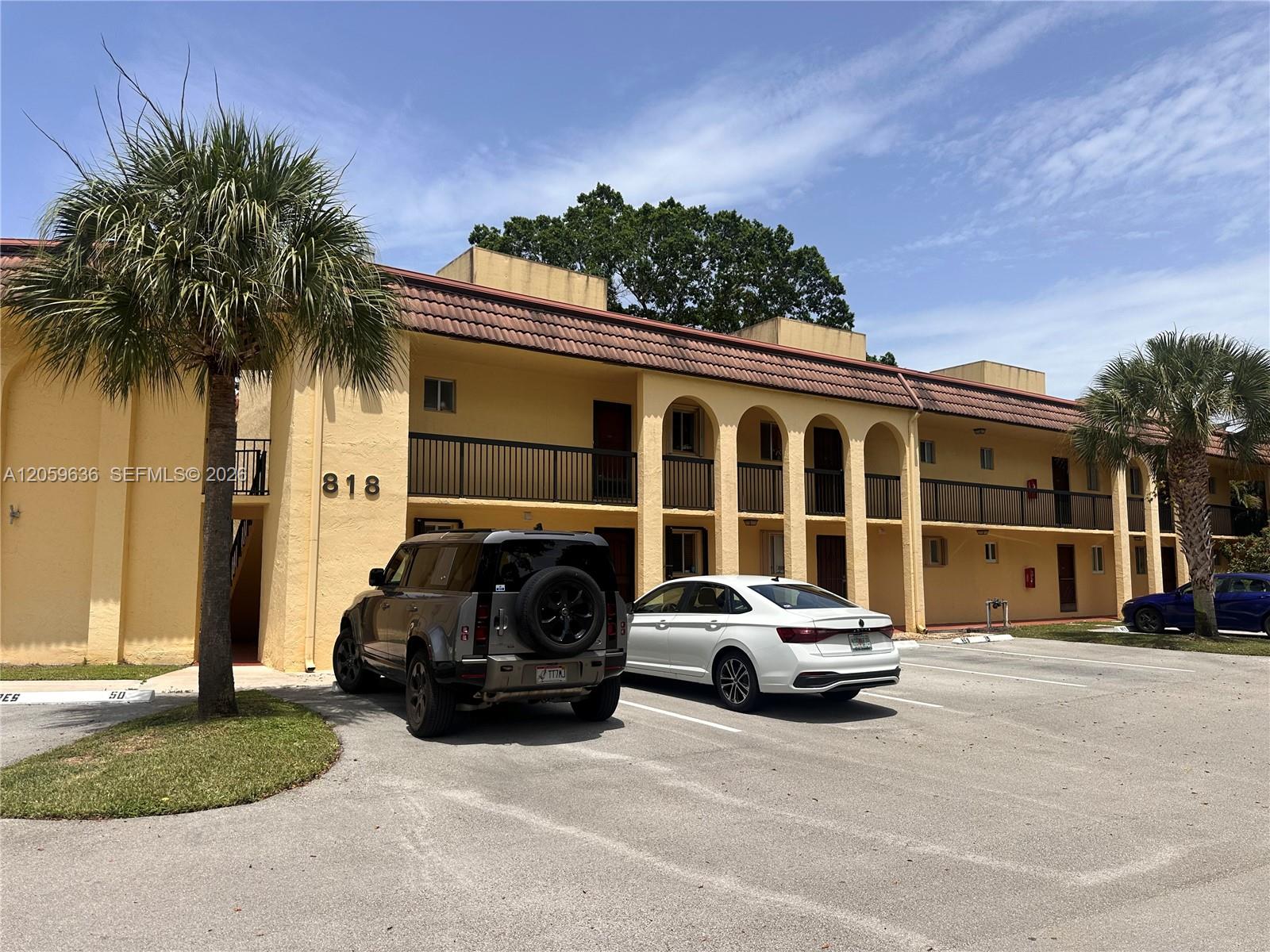 818 Southwest 9th St Circle, Unit 203 Boca Raton, FL 33486 - Photo 4 of 24