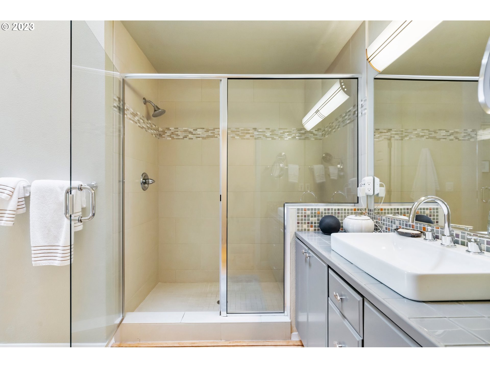 9743 Northwest Silver Ridge Loop Portland, OR 97229 - Photo 18 of 33 Gallery Image 18