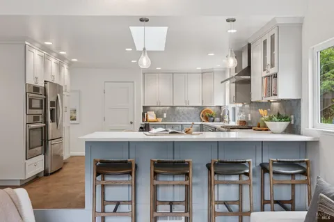 $1,695,000 | 14 Laurelwood Court, San Rafael, CA 94901