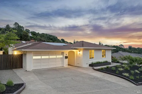 $1,695,000 | 14 Laurelwood Court, San Rafael, CA 94901