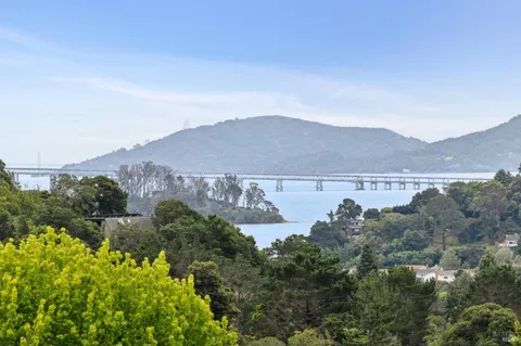 $1,695,000 | 14 Laurelwood Court, San Rafael, CA 94901